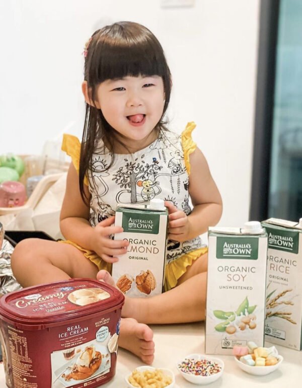 Organic Milk Australia's Own 1L-5